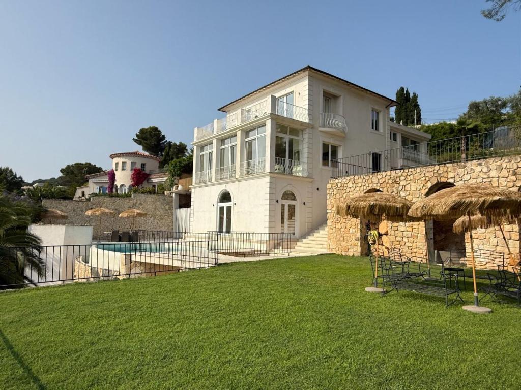 Grande villa, 6 chambres, vue mer, montagne & ville de Cannes - 1