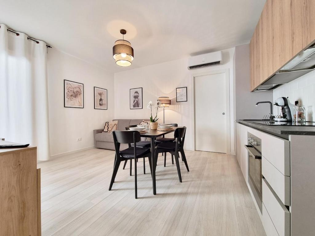 Davina Luxury Suite - Treviso Center - Free Parking - Venice in 30' - AC - 4