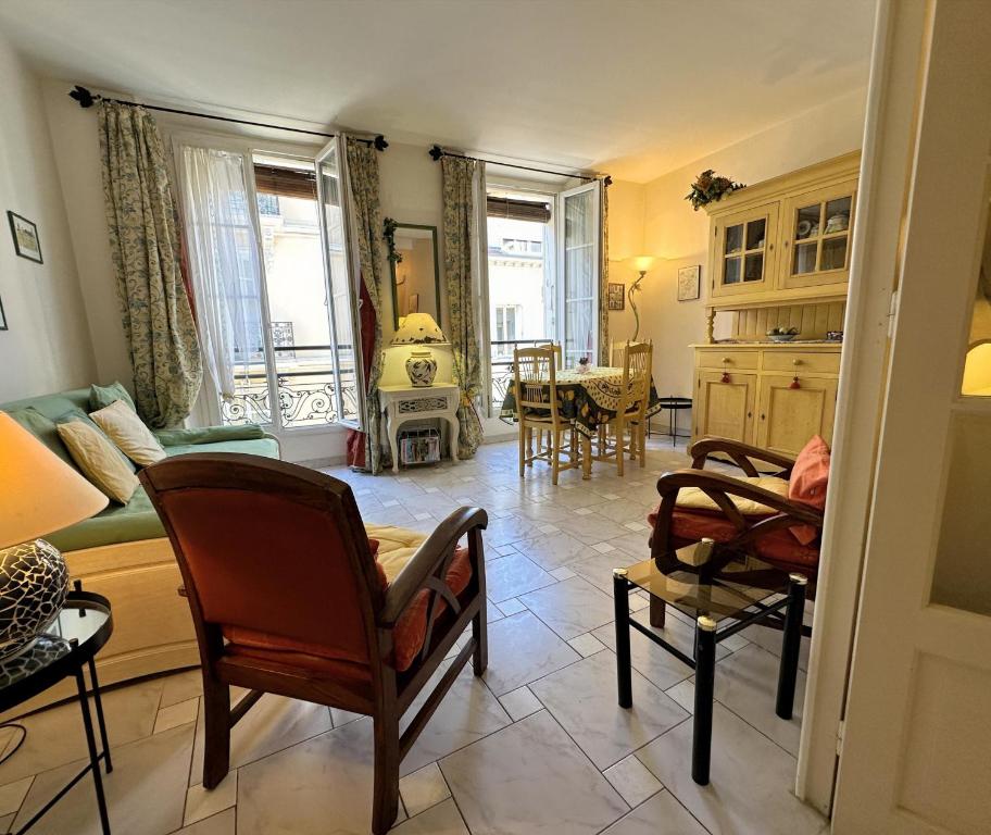 Provencal apartment - walk to beach and Palais - 1