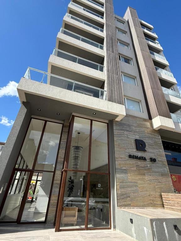 Departamento moderno y céntrico con pileta - 1