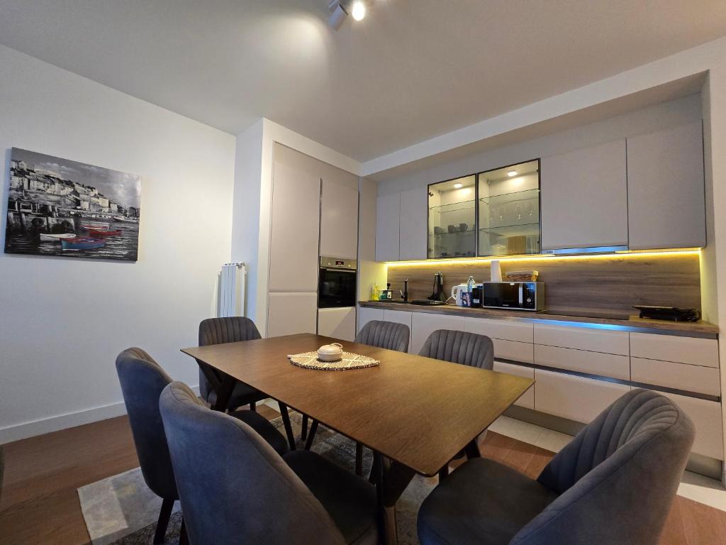 BW Quartet 302 deluxe apartments - 5