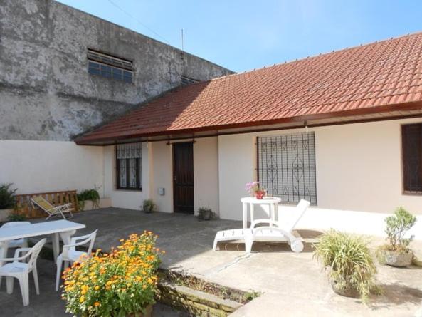Casa a 15 cuadras de playa grande y 5 de Alem - 4