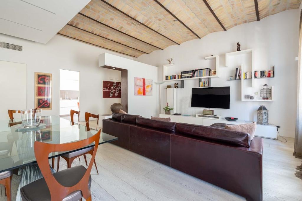 Vatican Luxury Design 3 Bedrooms Penthouse - 3