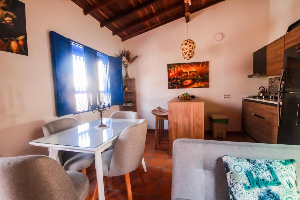 Casa Amarilla - 2
