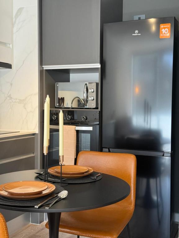 Modern 1D 1B with Style Full Living Room and Kitchen - 3