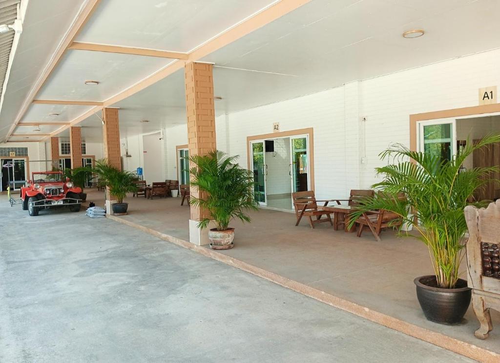 Three Bays Resort