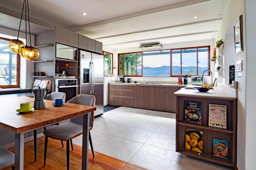 FINCA TUTASUA Lake View Luxury House - 4