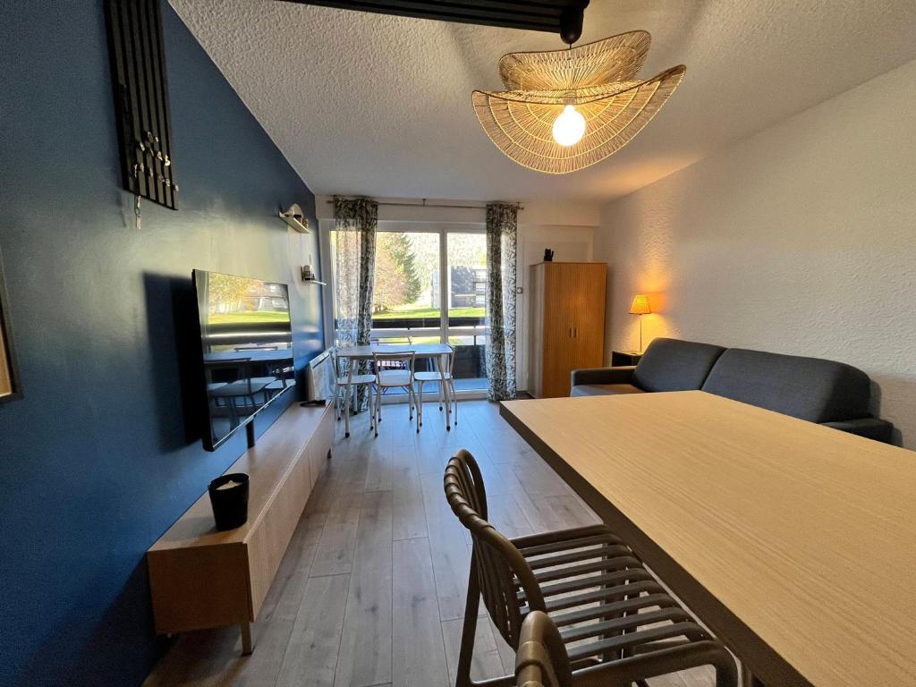 Studio rénové avec balcon, parking privé, proche des pistes - 4 pers - FR-1-737-103 - 2