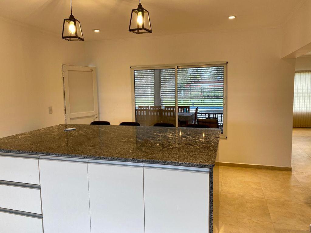 Moderna y amplia casa quinta para 8 Pax - 5