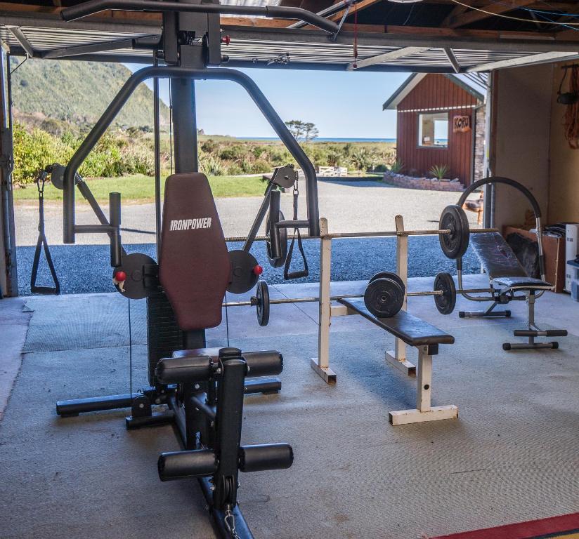 Kiwi Cabin and Homestay at Koru with hot tub photo