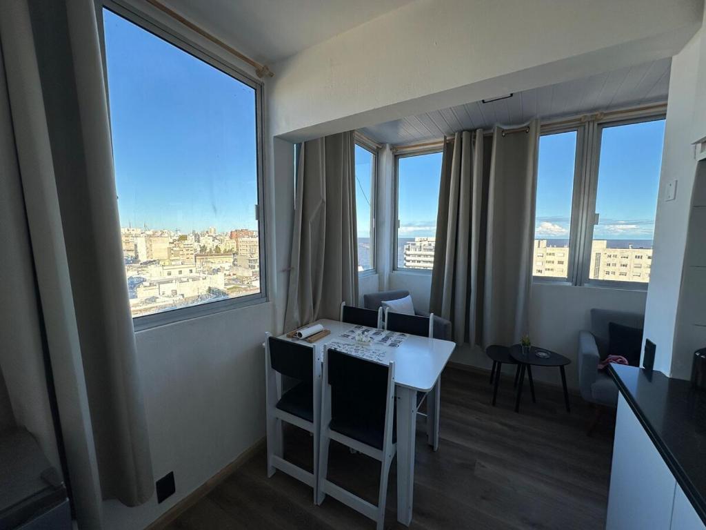 Old Town Apartment 7th Floor with Unique View - 5
