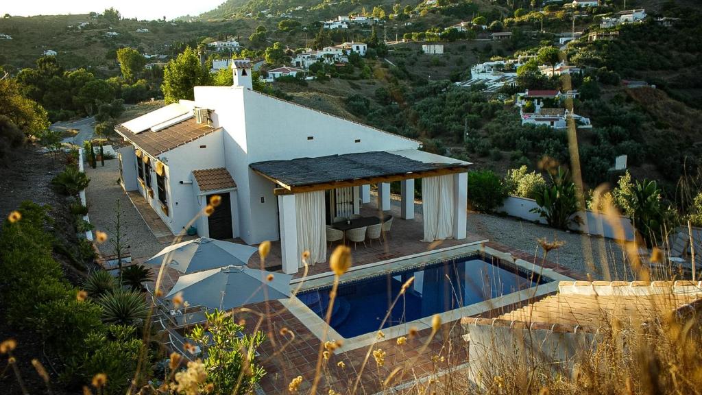 Casa Calmante - Stunning 3-bedroom Villa with Private Pool - 1