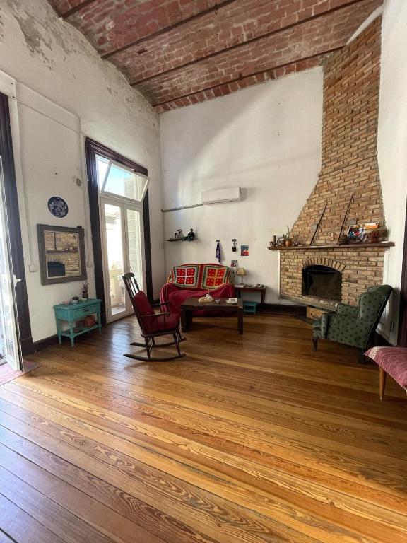 Very spacious house in Ciudad Vieja - 2