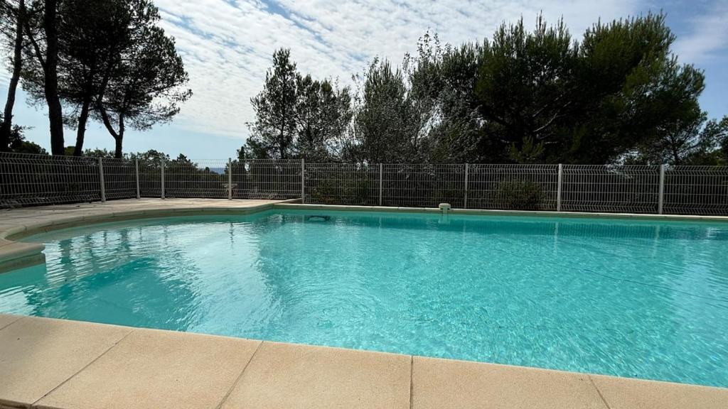 Jolie maison avec piscine , proche du centre de Bédoin - 2