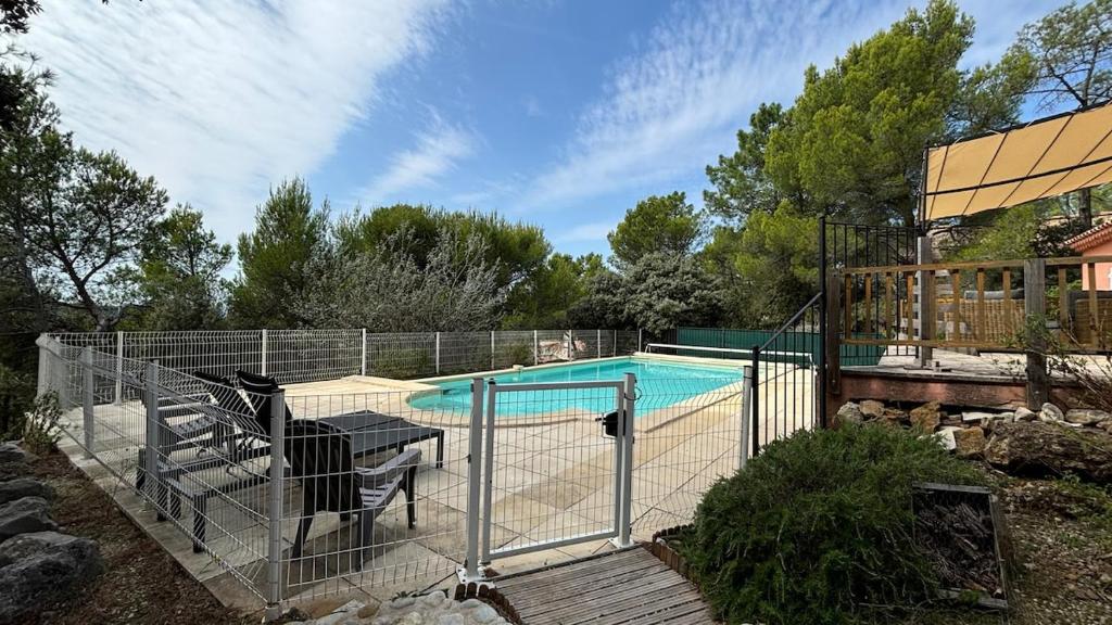 Jolie maison avec piscine , proche du centre de Bédoin - 3