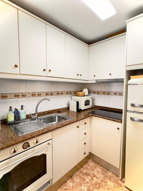 Cozy 2 bedroom apartment near Los Locos Beach - 3