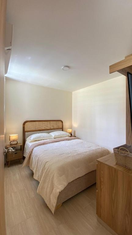 Minimalist and cozy apartment - 1