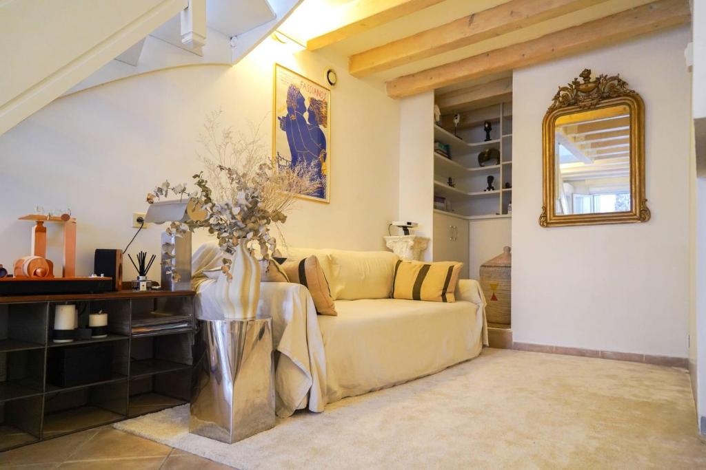 Malmousque City House with Patio & Cat - 3