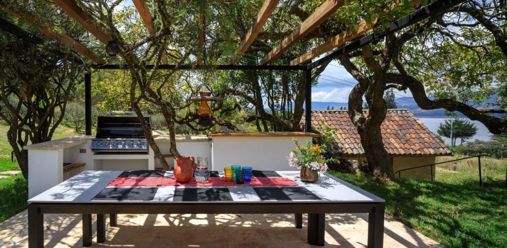 FINCA TUTASUA Lake View Luxury House - 2