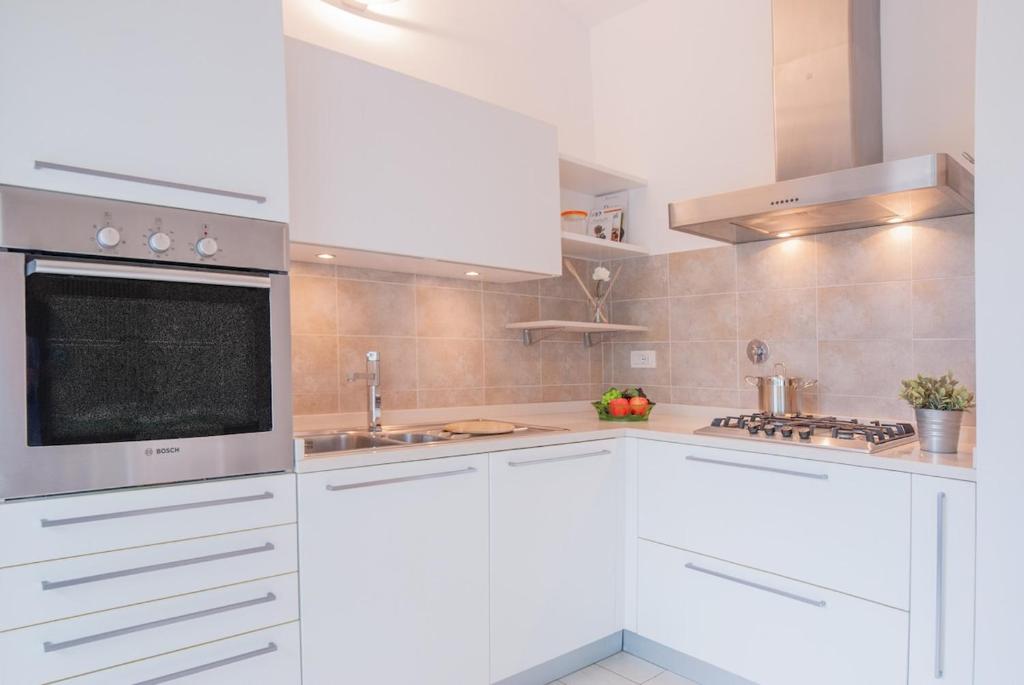 Apartment with terrace SAN FREDIANO AREA -4 people - 5