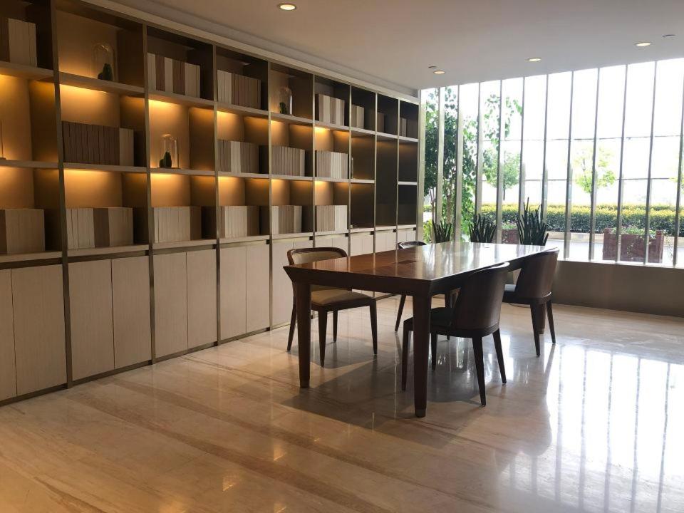 ジー ホテル シャンハイ ツァオフージン ロータス ロード (Ji Hotel Shanghai Caohejing Lotus Road)