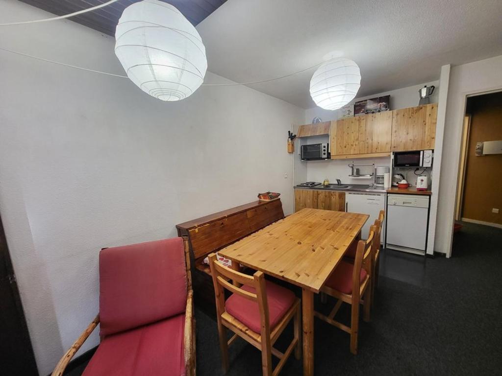 Appartement confortable pour 6 pers. à Montgenèvre avec balcon et parking - FR-1-266-253 - 1