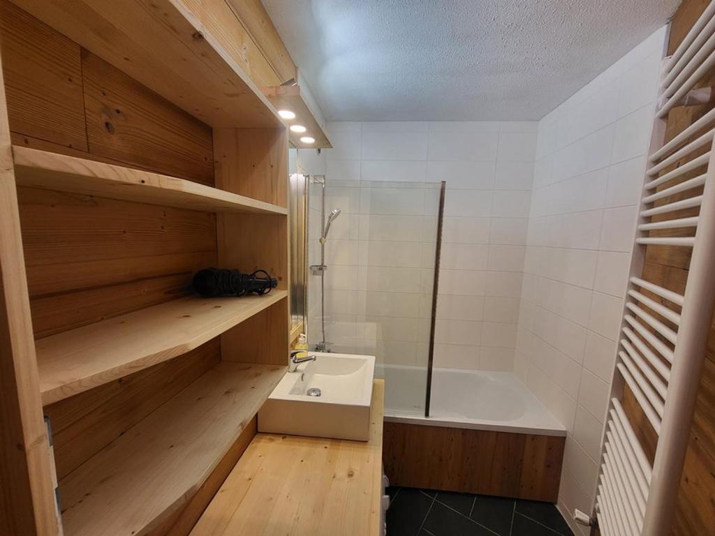 Appartement confortable pour 6 pers. à Montgenèvre avec balcon et parking - FR-1-266-253 - 5