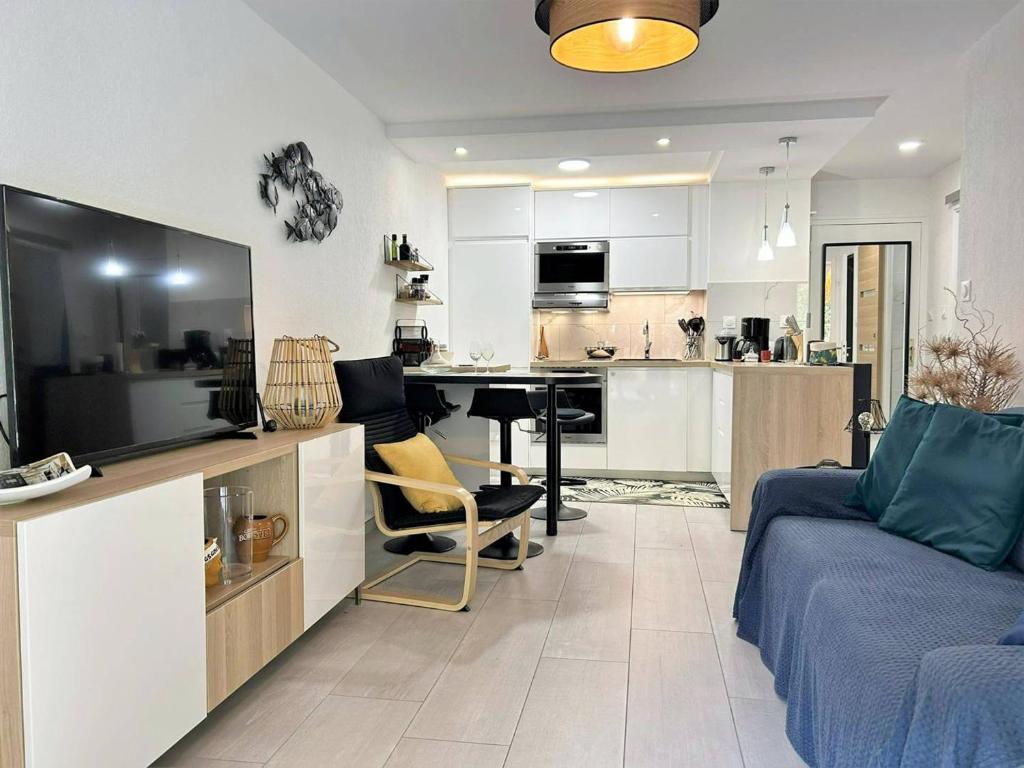 Appartement moderne 3 pièces, 5 couchages, Bormes-les-Mimosas - FR-1-251-880 - 2
