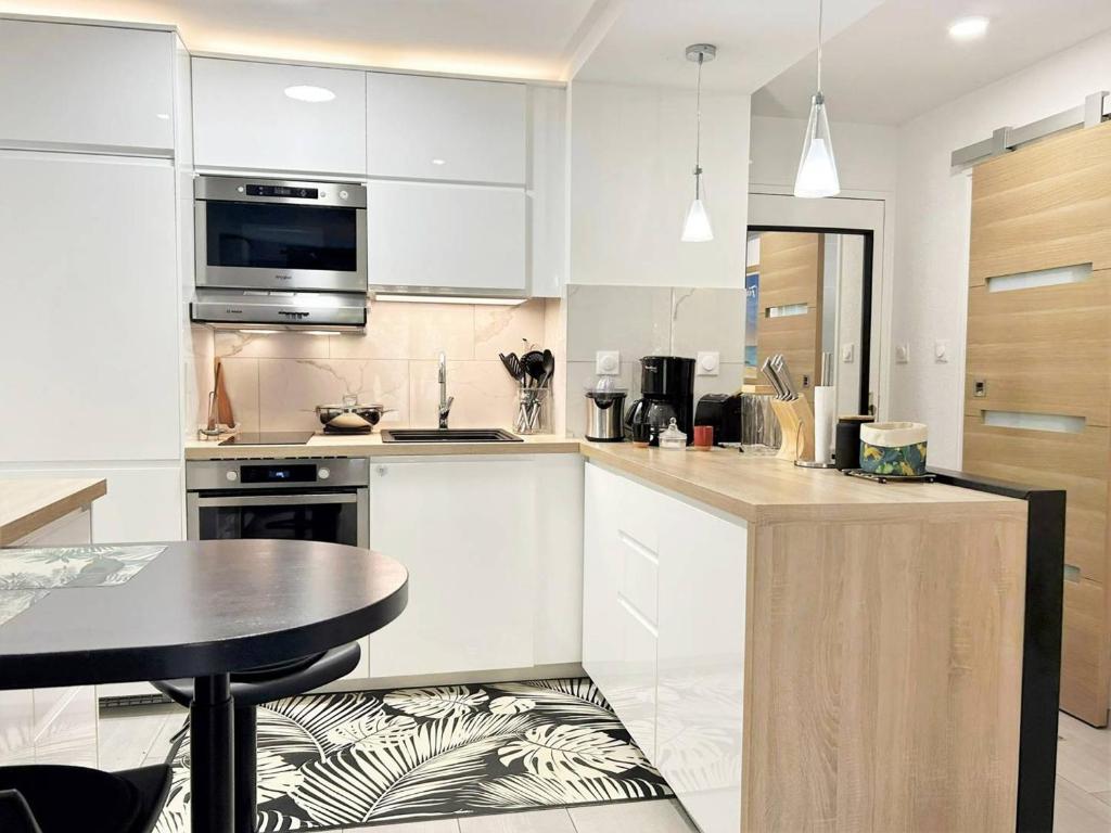 Appartement moderne 3 pièces, 5 couchages, Bormes-les-Mimosas - FR-1-251-880 - 4