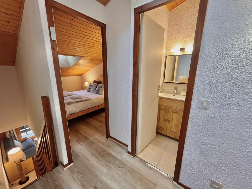 Duplex ski aux pieds 4 pers avec parking à Méribel - FR-1-688-102 - 5