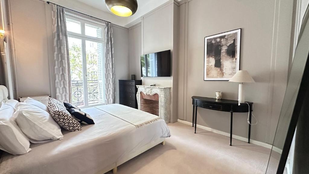 One Bedroom & Balcony / Champs-Élysées - 4