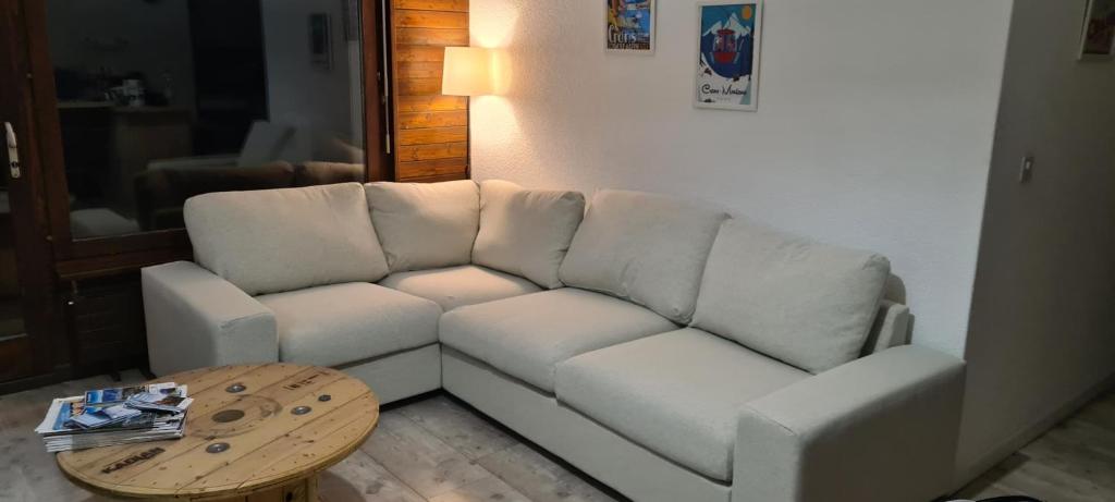Appartement proche remontées refait à neuf - 2