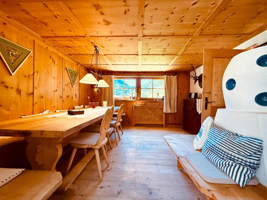 Haus Freistabl - Uriges Bauernhaus für 6 Personen mit Sauna & Bergblick im Ötztal - 2