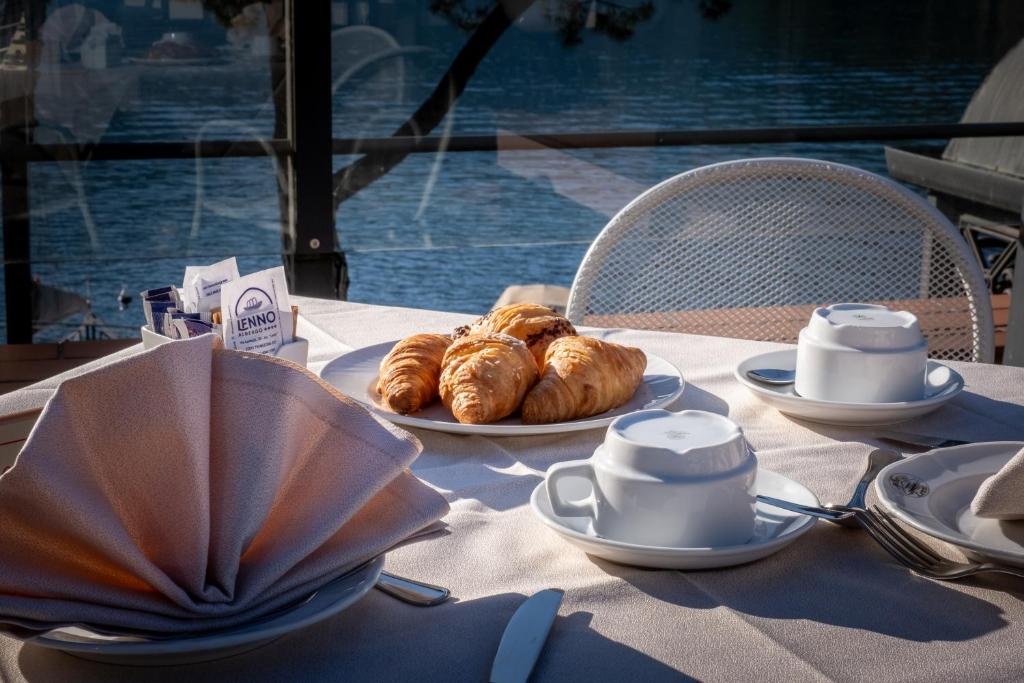 Hotel Lenno — Restauracje i bary in Lenno, Lombardia