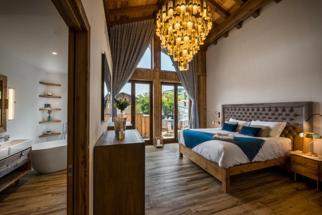 ULTIMATE Les Gets Luxury - Above the Clouds with Sauna, Pool etc - Mansion Ensolielle for 15 - 4