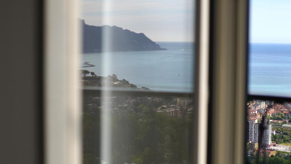 View, RESIDENCE SOLARIDE apartments, FREE PRIVATE PARKING WITH VIDEOSURVELLIANCE and SHUTTLE SERVICE in Salerno