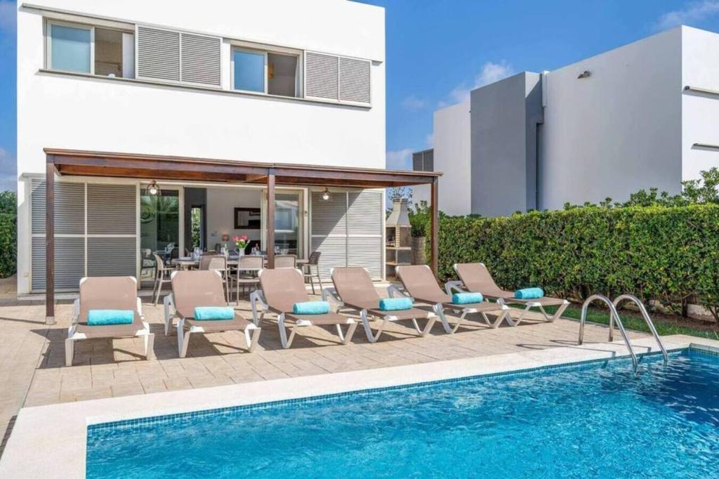 Villa Pina 20 - 1