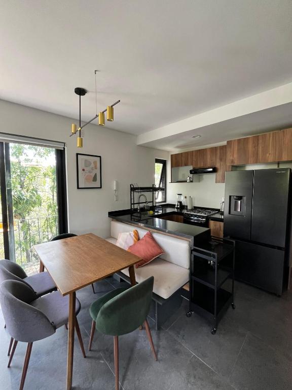 2Bed 2Bath Penthouse with Private Rooftop and balcony - 5