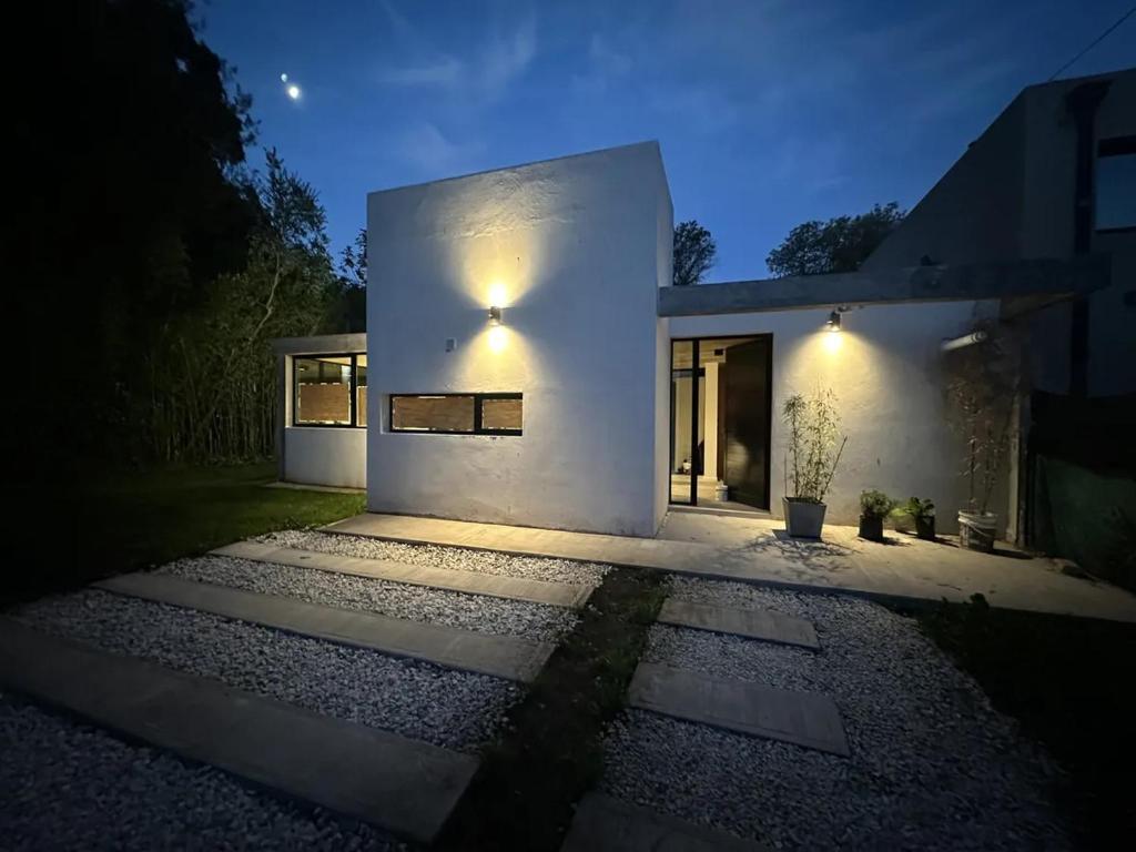 Casa A Estrenar Para 2 Personas - Diseño Moderno - Bosque Peralta Ramos - Mar Del Plata - 1