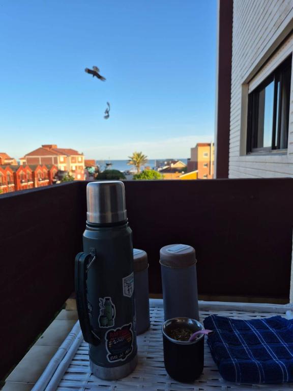 Depa a una cuadra de la playa y amplio balcón con Vista al Mar - 5