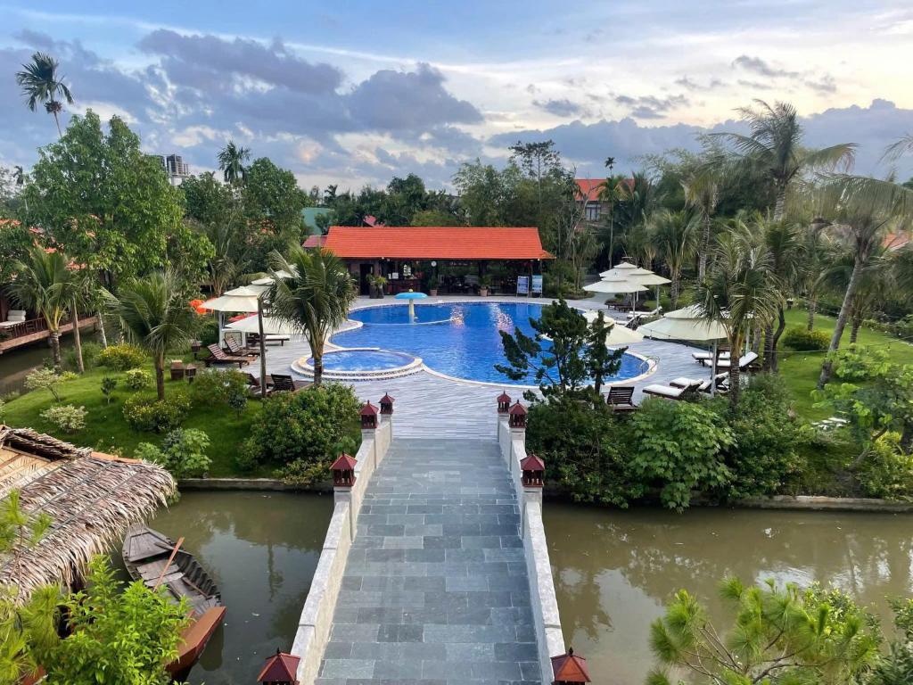 Phi Yen Eco Resort 수영장