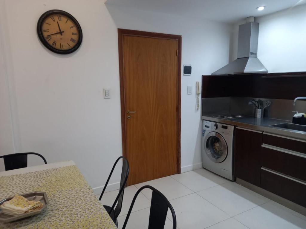 El departamento de Teo - 2