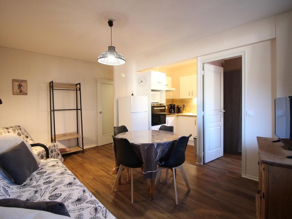 Appartement F2 avec parking, proche commodités et thermes - FR-1-415-179 - 4
