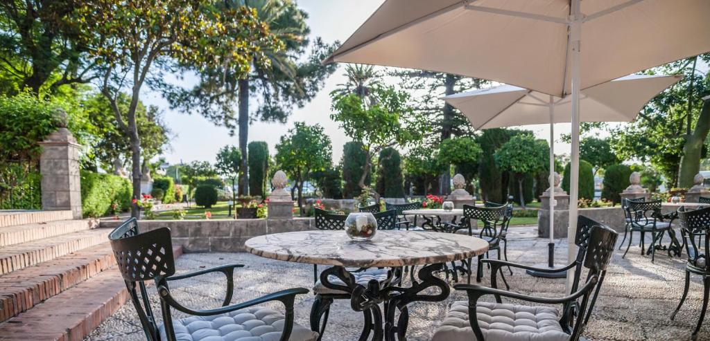 Hotel Duques de Medinaceli photo
