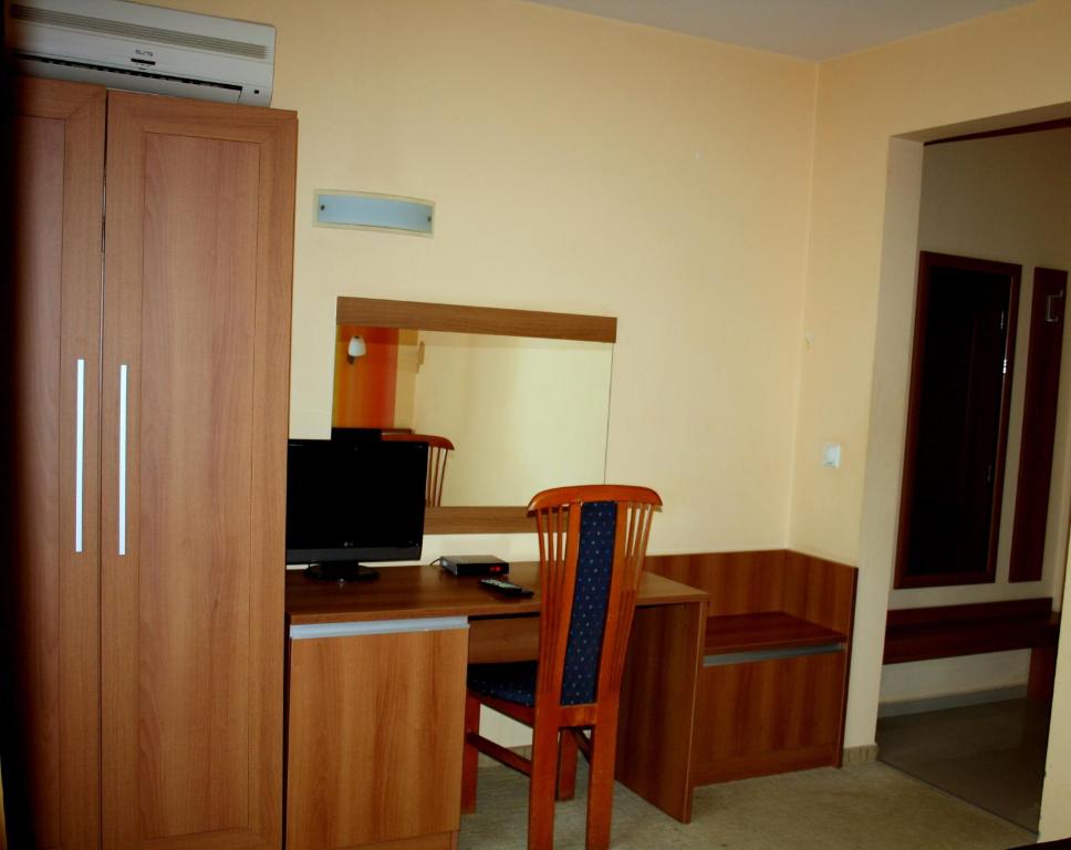 Hotel Elegant photo