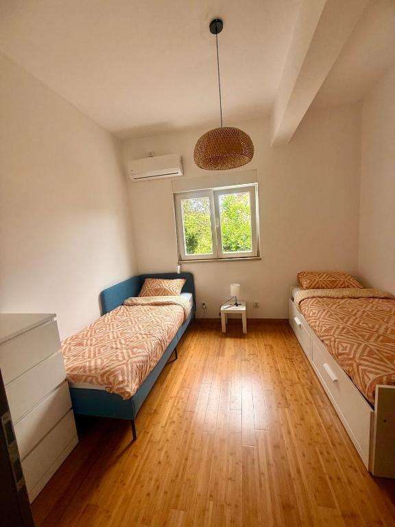 Beautiful Seaview Spacious two bedroom flat - 3