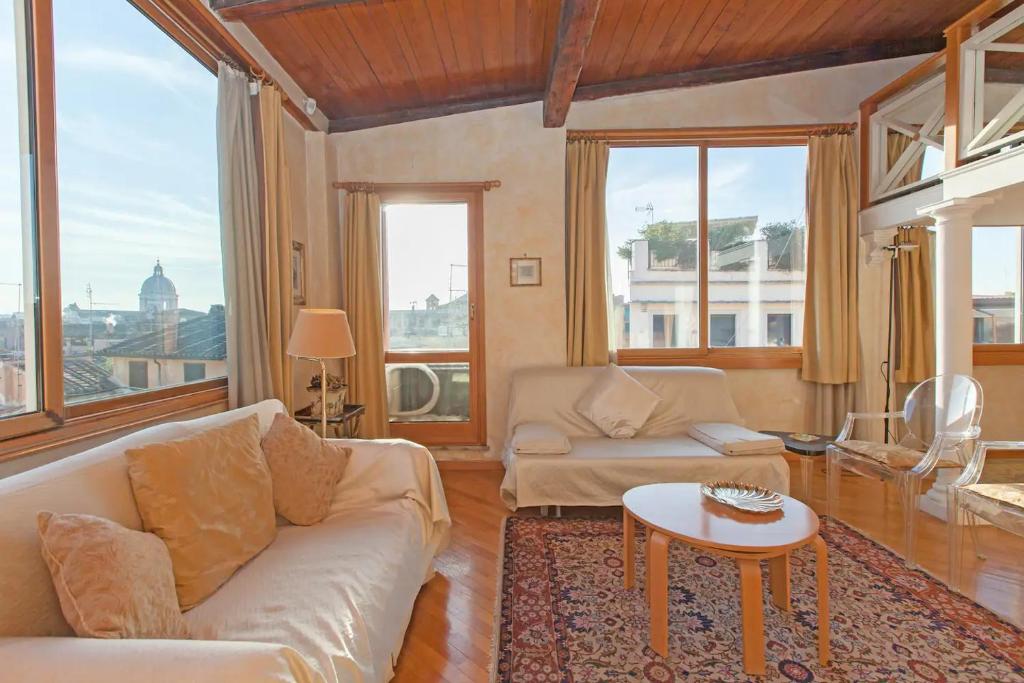 Amazing panoramic artist's loft Spanish Steps - 5