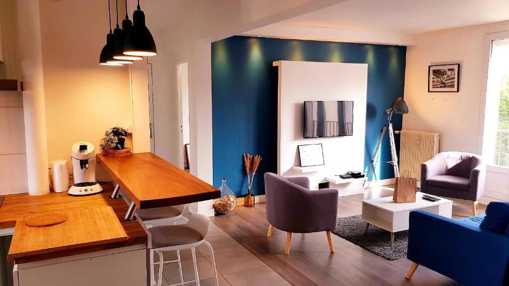 Le Bleu - Parking - 2 chambres - 1 bureau - 1