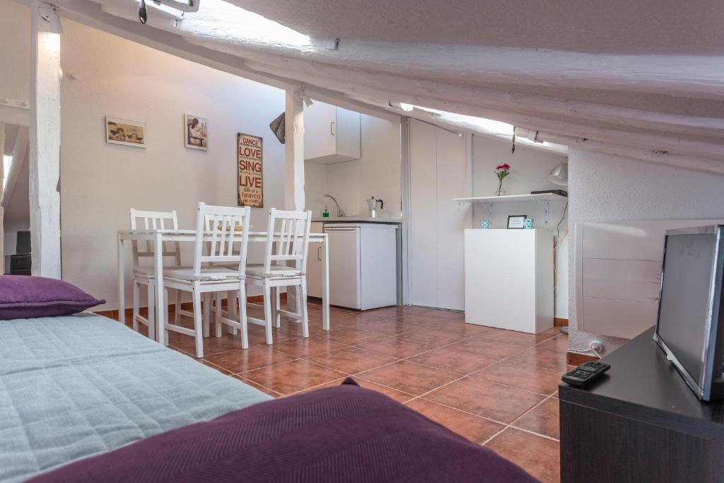 CSF6 - white loft latina - 4