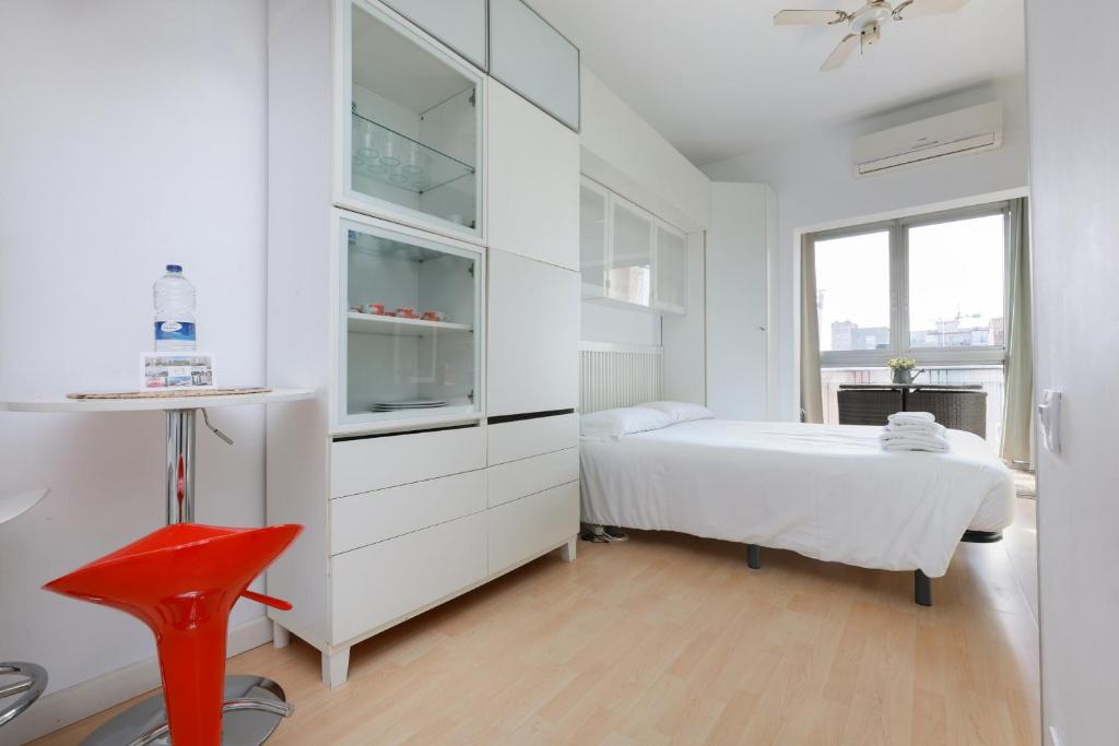 ApartEasy - Lovely Atic in Barcelona - 2